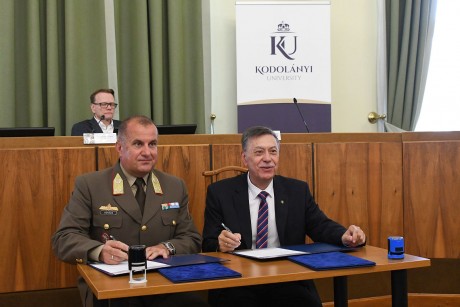 Együttműködés a tudományért, a társadalomért és a felsőoktatásért